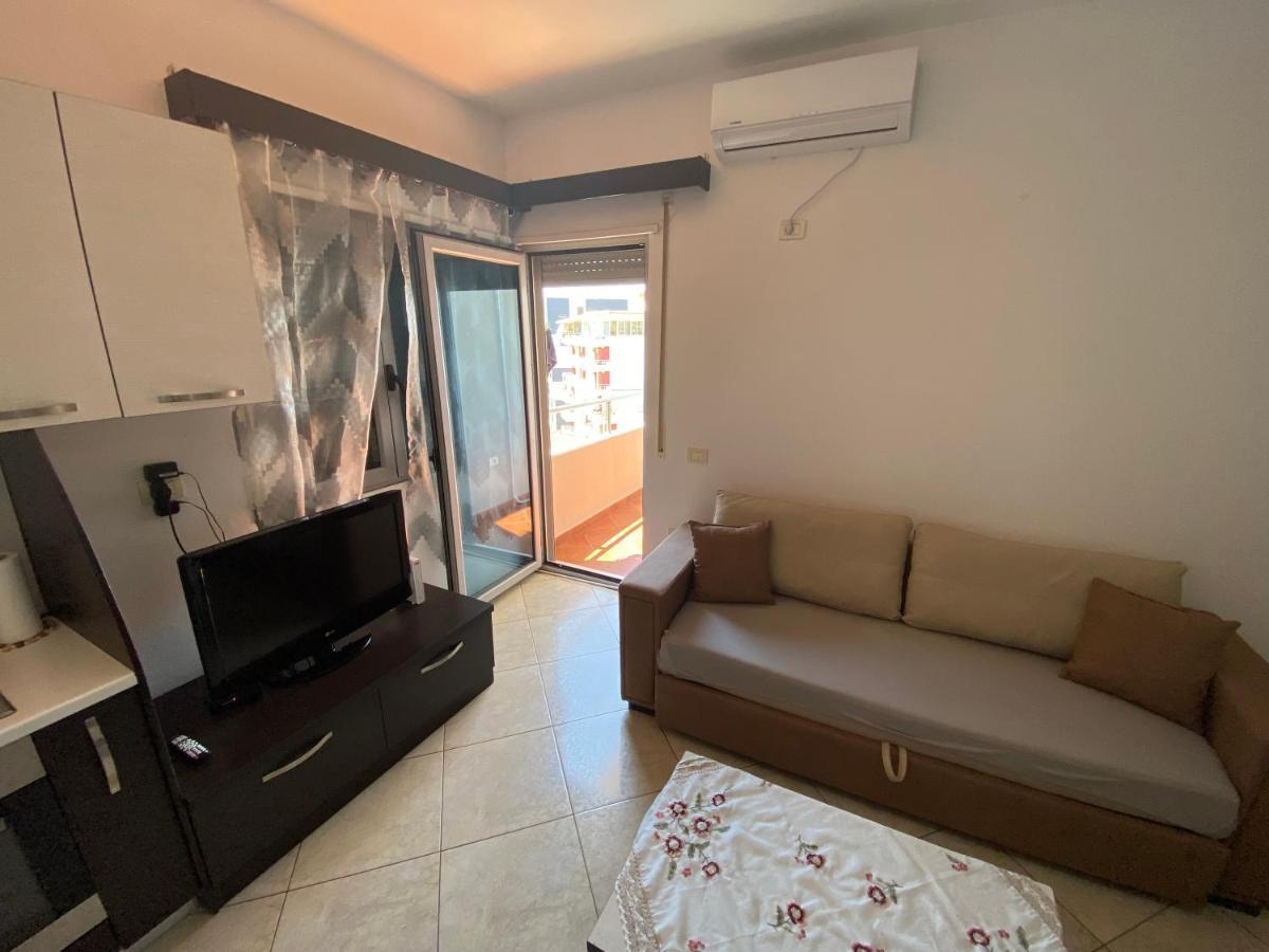 Gerald'S Central Apartments Vlore Exterior photo
