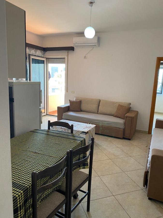 Gerald'S Central Apartments Vlore Exterior photo